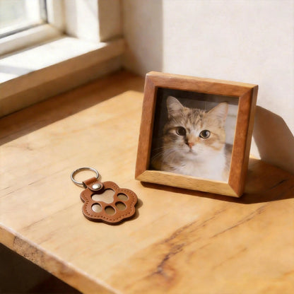 Cherish Your Furry Friend with Our Pet Fur Keepsake Leather Keychain – Adorable Paw Charm for Dog & Cat Hair, Perfect Gift for Pet Lovers